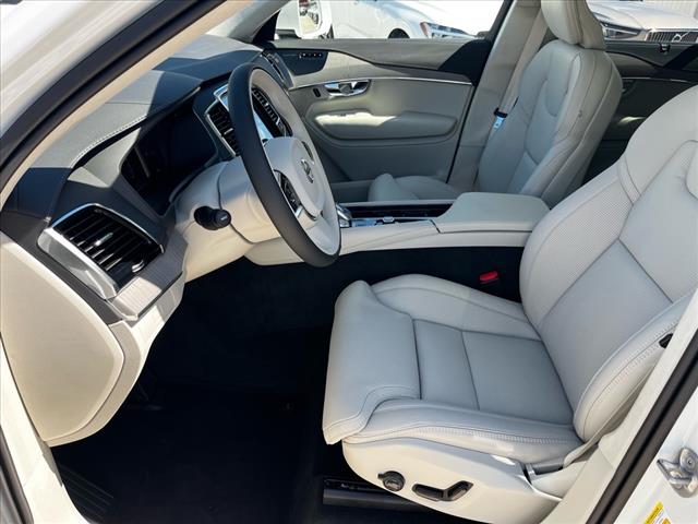 2025 Volvo XC90 B6 Ultra Bright Theme 7P