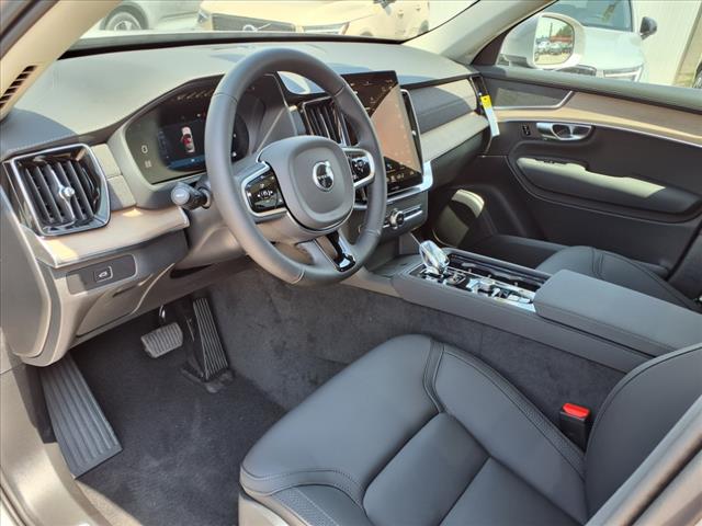 2025 Volvo XC90 B5 Core Bright Theme