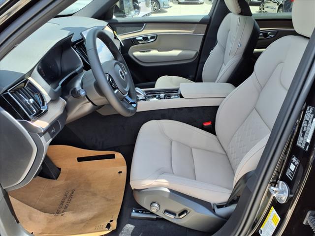 2026 Volvo XC90 B5 Core Bright Theme