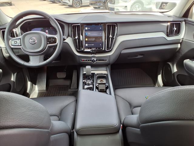 2025 Volvo XC60 B5 Plus Dark Theme