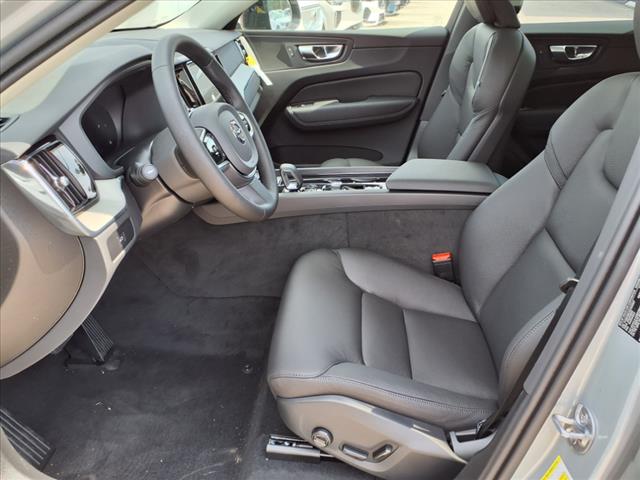 2025 Volvo XC60 B5 Plus Dark Theme