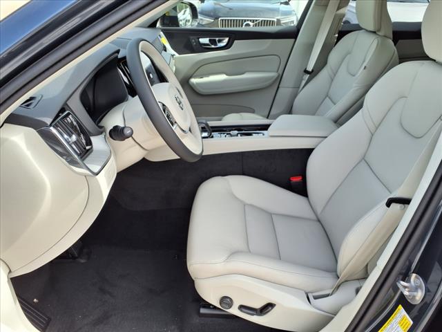 2025 Volvo XC60 B5 Plus Dark Theme