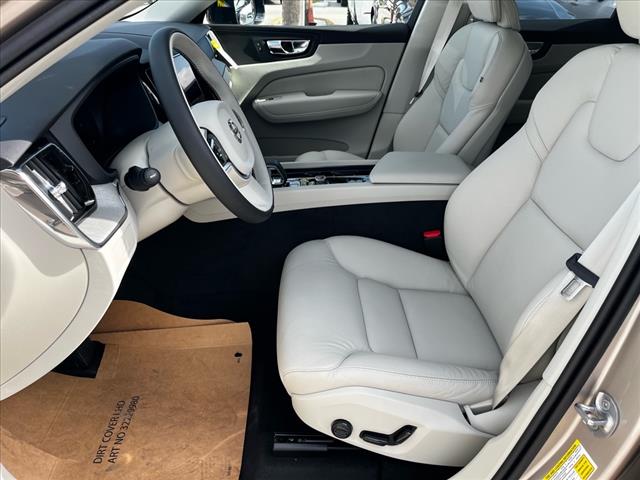 2025 Volvo XC60 B5 Plus Dark Theme