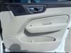 2023 Volvo XC60 B5 Ultimate Bright Theme