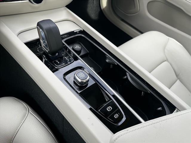 2025 Volvo S60 B5 Core