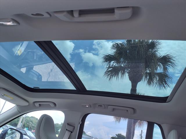 2025 Volvo XC90 B6 Plus Bright Theme 7P
