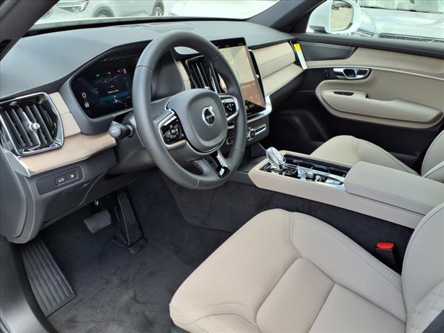 2025 Volvo XC90 T8 Plus Bright Theme 7P
