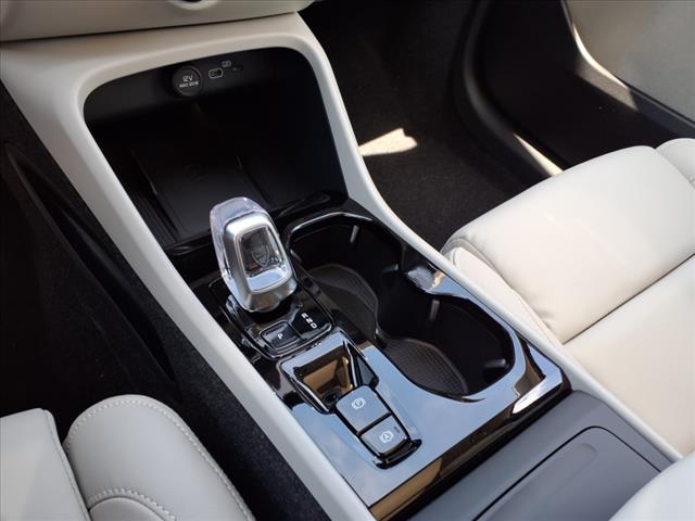 2026 Volvo XC40 B4 Plus Bright Theme