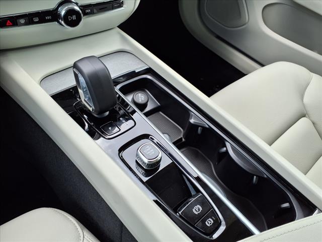 2026 Volvo V60 Cross Country B5 Plus