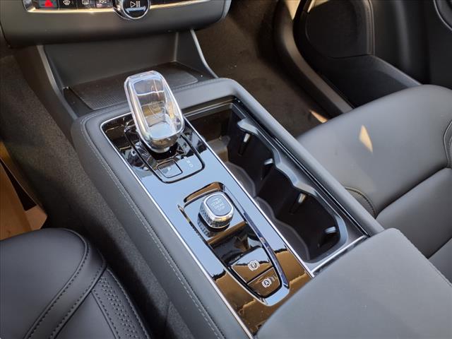 2025 Volvo XC90 B5 Plus Bright Theme 7P