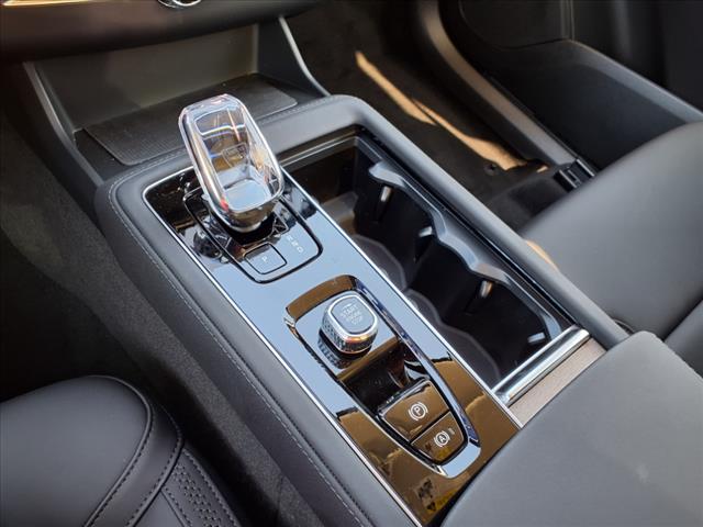 2025 Volvo XC90 B5 Plus Bright Theme 7P