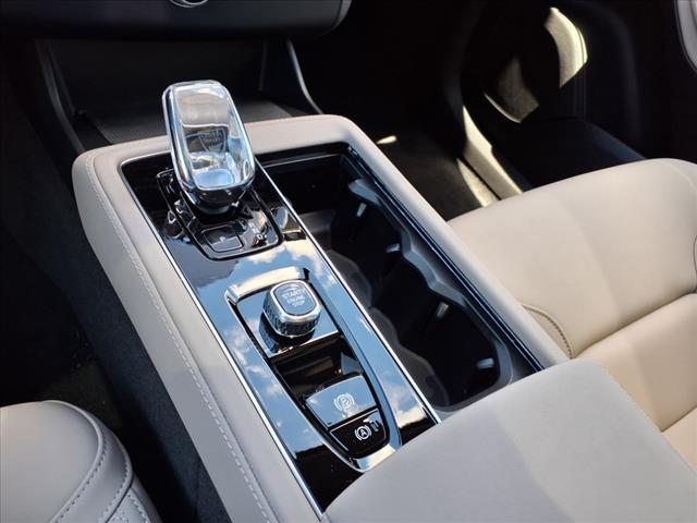 2026 Volvo XC90 B5 Plus Bright Theme 7P