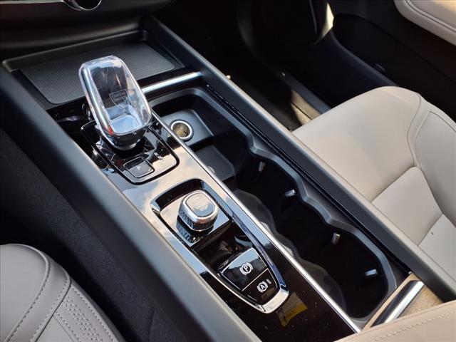 2026 Volvo XC60 B5 Plus Dark Theme