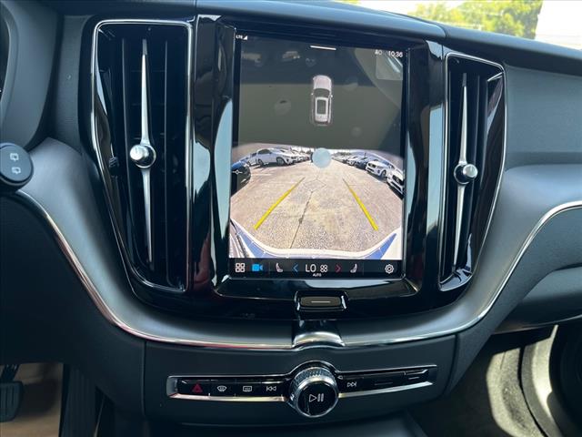 2025 Volvo XC60 B5 Core Dark Theme