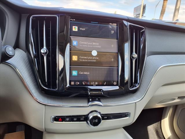 2025 Volvo XC60 T8 Plus Dark Theme
