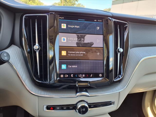 2025 Volvo XC60 T8 Plus Dark Theme