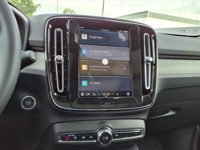 2025 Volvo XC40 B5 Core Bright Theme