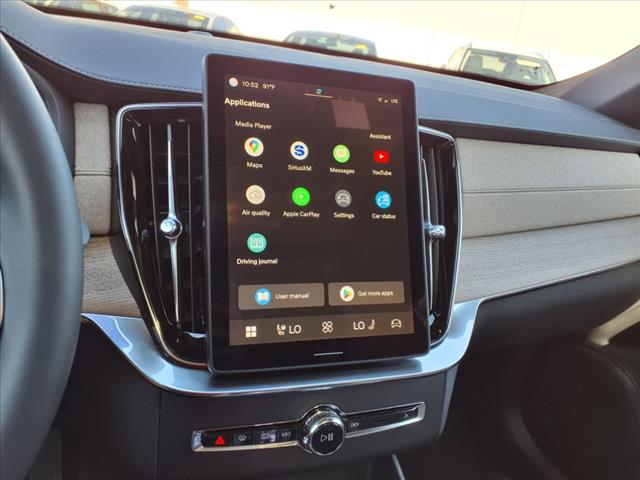 2025 Volvo XC90 B5 Core Bright Theme