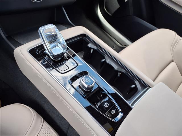 2026 Volvo XC90 B5 Core Bright Theme