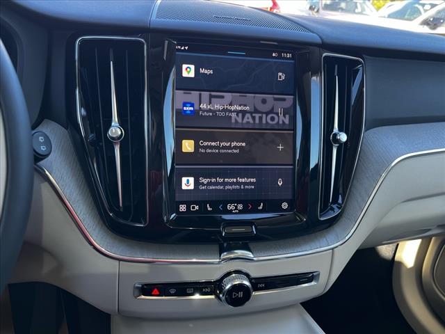 2025 Volvo XC60 B5 Plus Dark Theme