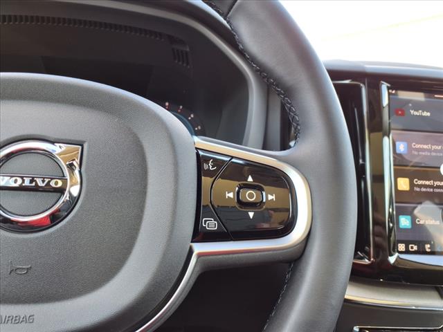 2025 Volvo XC60 B5 Plus Dark Theme