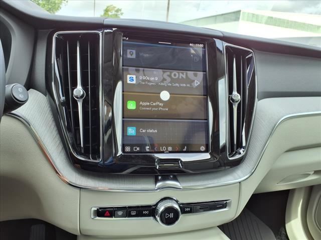 2025 Volvo XC60 B5 Plus Dark Theme