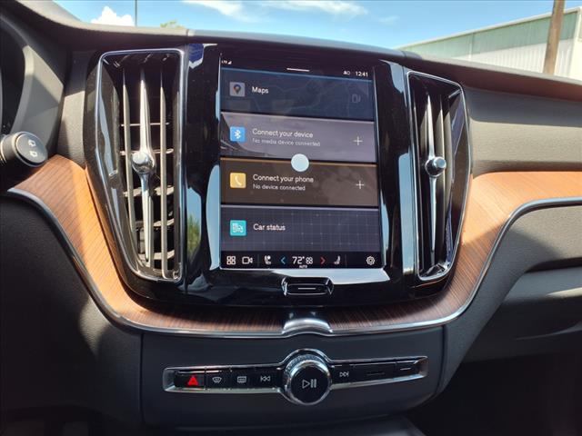 2025 Volvo XC60 B5 Plus Dark Theme