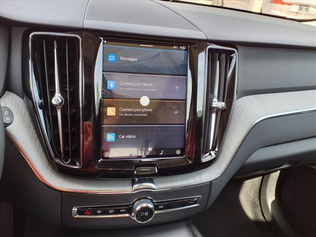 2025 Volvo XC60 B5 Plus Dark Theme