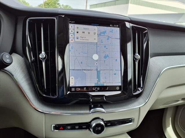 2025 Volvo XC60 B5 Plus Dark Theme