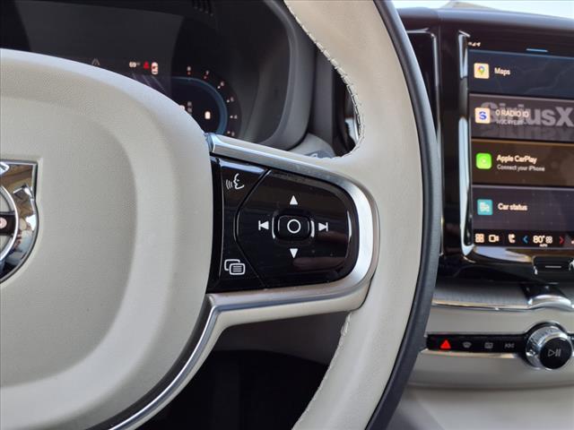 2025 Volvo XC60 B5 Plus Dark Theme