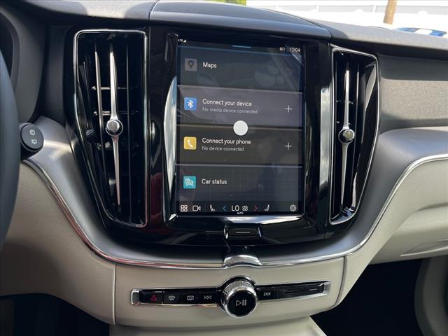 2025 Volvo XC60 B5 Core Dark Theme