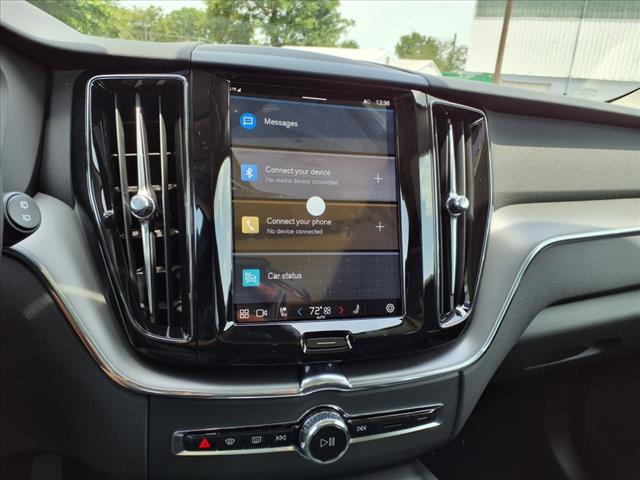 2025 Volvo XC60 B5 Core Dark Theme