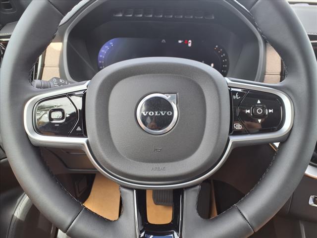 2026 Volvo B6 AWD ULTRA DARK THEME 7 B6 Ultra Dark Theme 7P