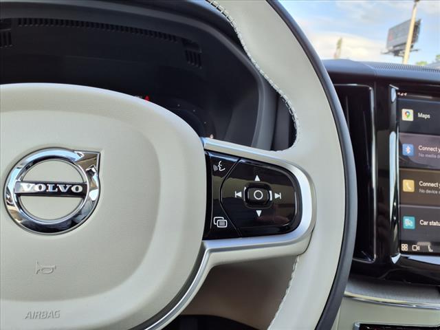 2025 Volvo XC60 T8 Plus Dark Theme