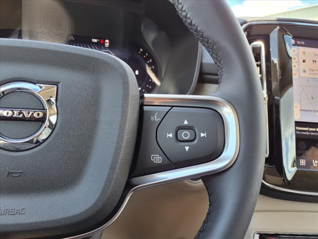 2026 Volvo XC40 B5 Plus Dark Theme