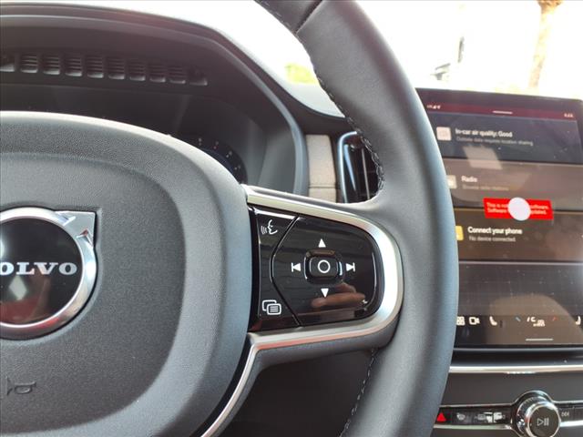 2025 Volvo XC90 B5 Core Bright Theme