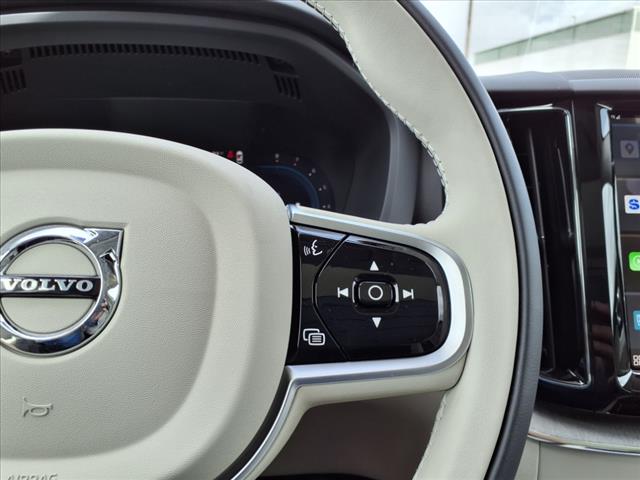 2025 Volvo XC60 B5 Plus Dark Theme