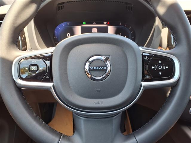 2025 Volvo XC60 B5 Plus Dark Theme