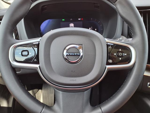 2025 Volvo XC60 B5 Plus Dark Theme