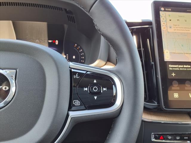 2026 Volvo XC60 B5 Plus Dark Theme