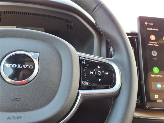 2026 Volvo XC60 B5 Plus Dark Theme