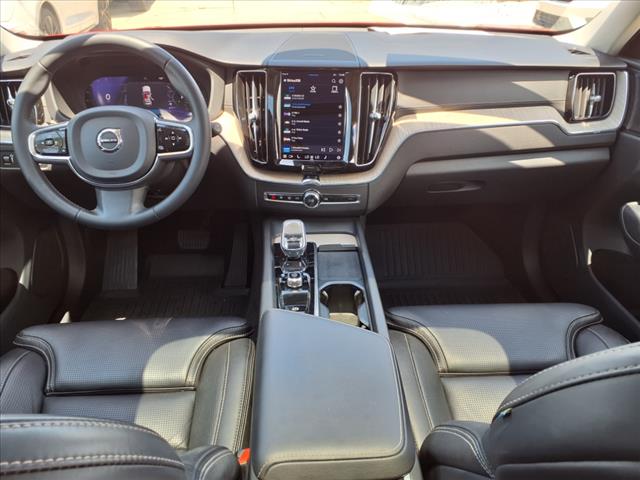 2022 Volvo XC60 B5 Inscription