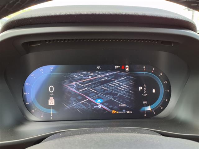 2025 Volvo XC40 B5 Ultra Bright Theme