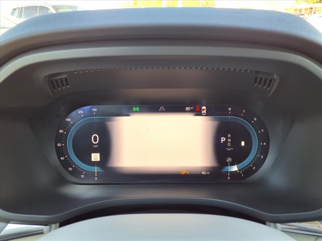 2025 Volvo XC60 B5 Core Dark Theme