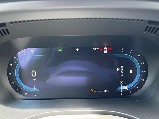 2025 Volvo XC60 B5 Core Dark Theme