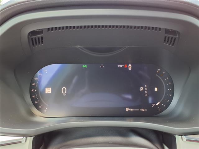 2026 Volvo XC60 B5 Ultra Dark Theme