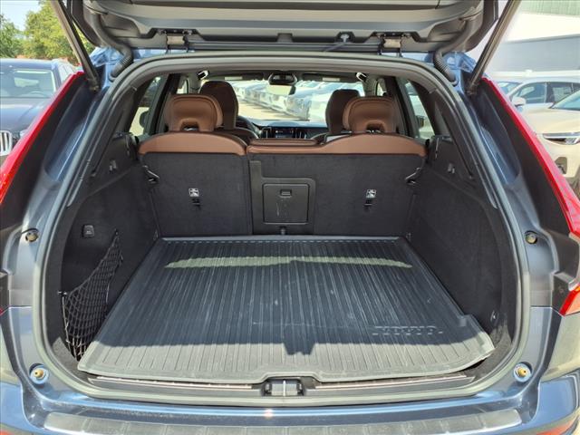 2022 Volvo XC60 B5 Momentum