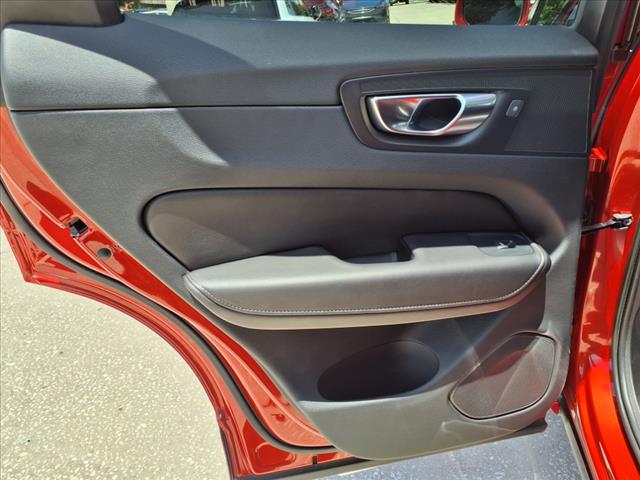 2022 Volvo XC60 B5 Inscription