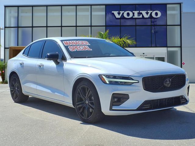 2024 Volvo S60 B5 Plus Black Edition