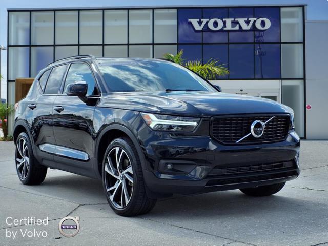 2022 Volvo XC40 T4 R-Design